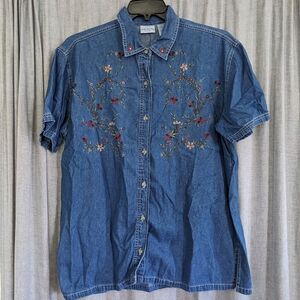 Bobbie Brooks Top Women's L 14W/16W Embroidered Floral Chambray Grandma Cottage
